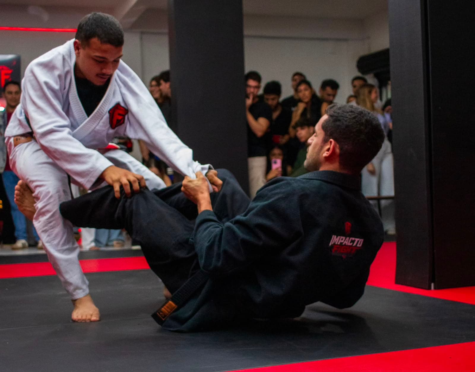 Aula de Jiu-Jitsu na Impacto Fight